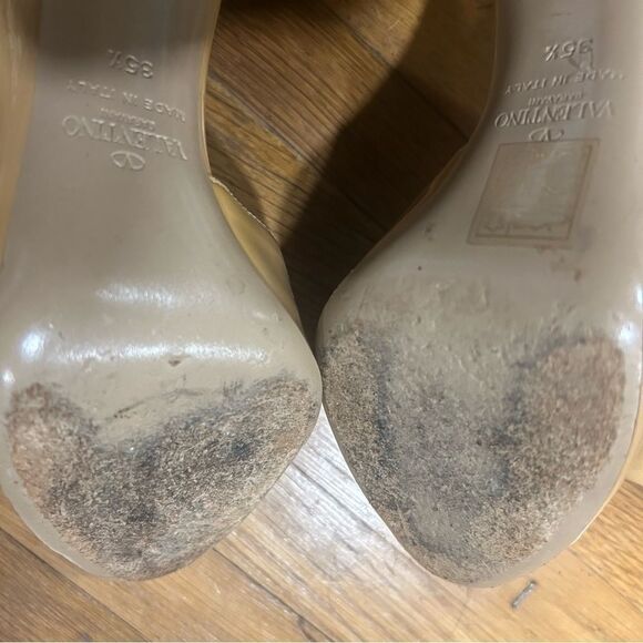 REVOLVE VALENTINO Patent Leather D’Orsay Bow Accents Nude Tan Pumps - Picture 10 of 12